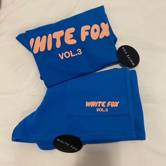 White Fox Set - Picture 2 of 3